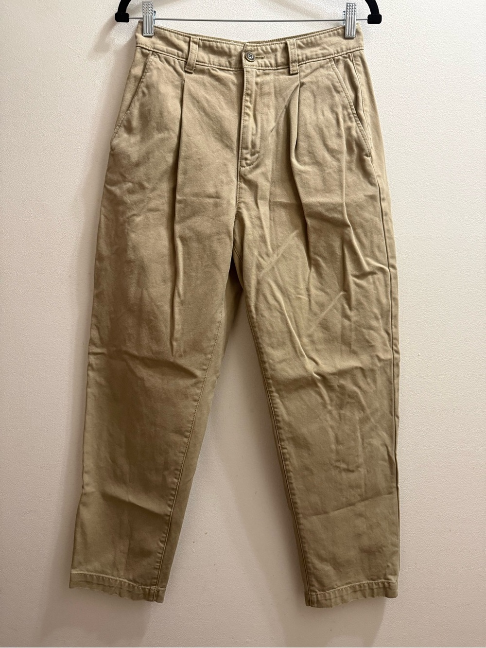 GAP Pleated Khaki Pants